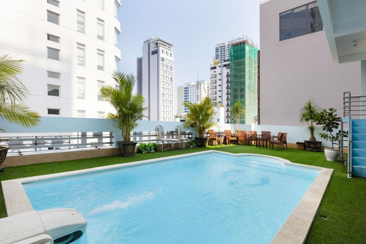 Centersea Hotel Нячанг Экстерьер фото